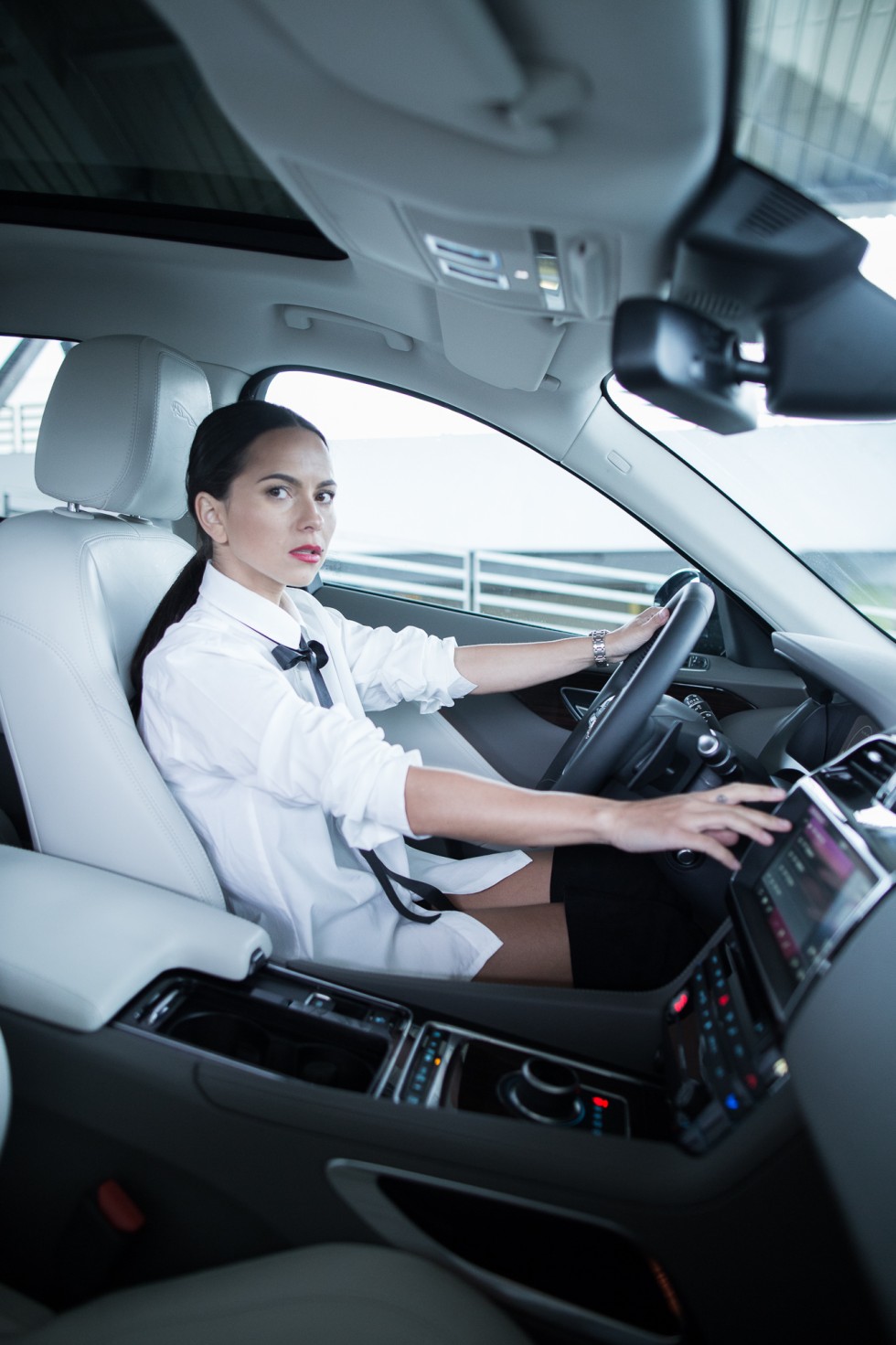 INNA - pasiune pentru muzică și mașini frumoase