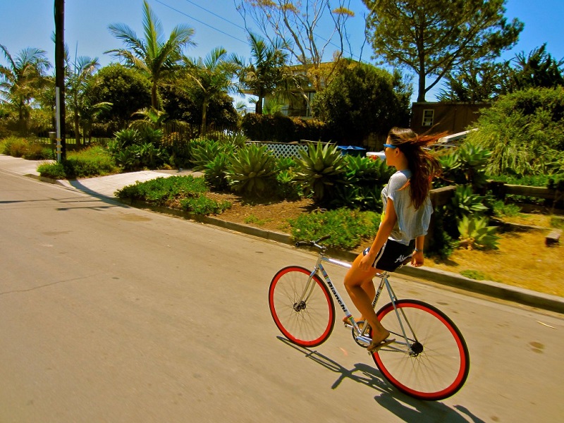 7 reguli de știut când mergi cu bicicleta