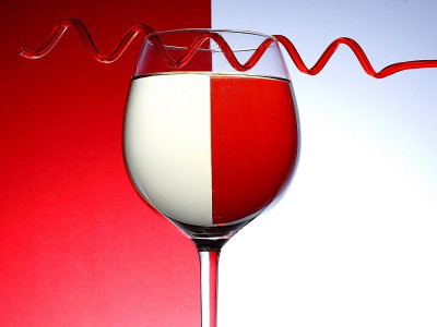 Paharul potrivit la vinul potrivit Paharul potrivit la vinul potrivit