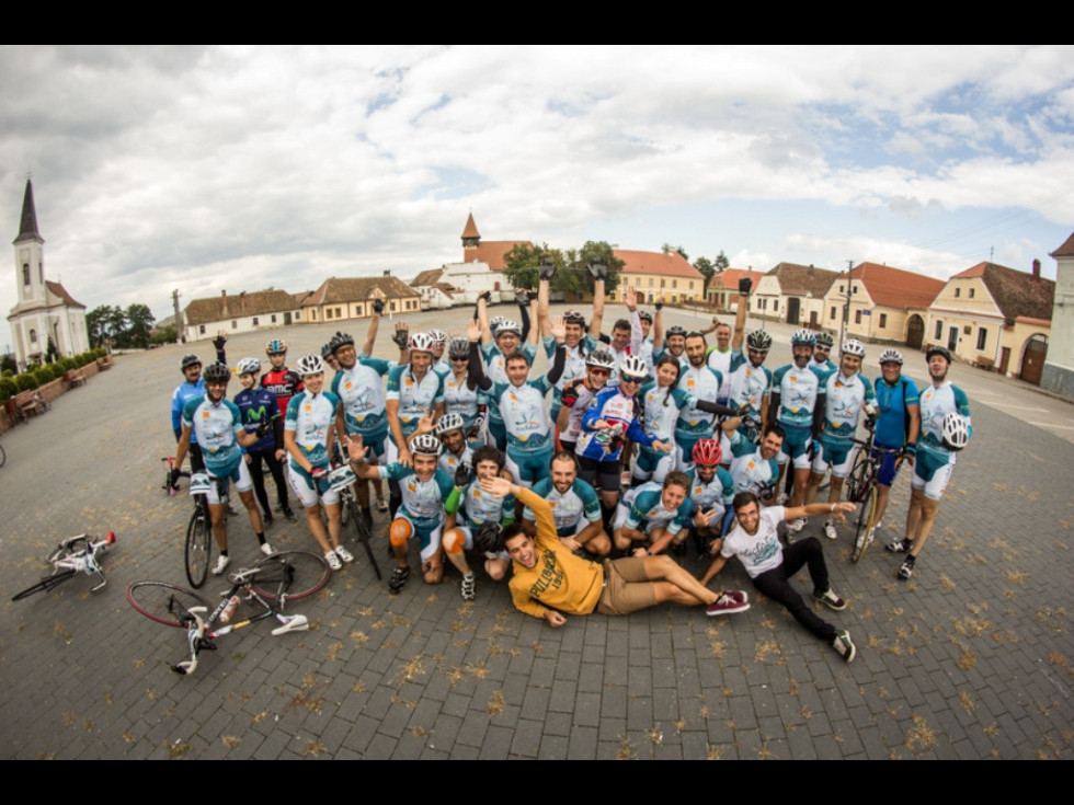 La Ciclaton 2016, cicliștii pedalează pentru viitorul tinerilor români