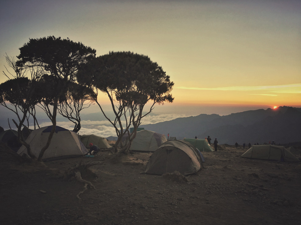 Dincolo de nori: o călătorie pe Kilimanjaro