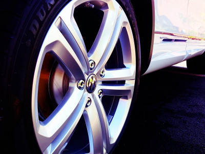 Volkswagen a anunţat noul parbriz cu argint care dezgheață sticla mai repede Volkswagen a anunţat noul parbriz cu argint care dezgheață sticla mai repede