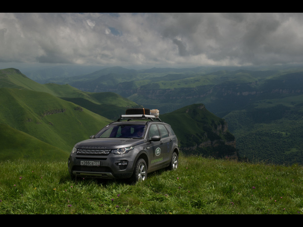 Discovery Sport - Lux la îndemână şi calităţi off-road