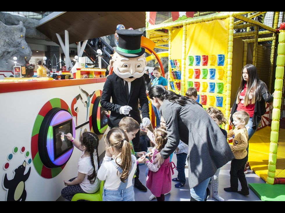 Fanii au ales: Monopoly își schimbă înfățișarea Fanii au ales: Monopoly își schimbă înfățișarea