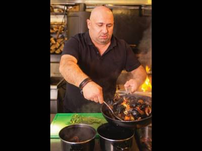 4 reţete simple şi gustoase recomandate de Chef Scărlătescu