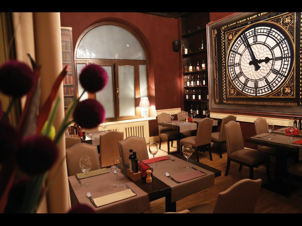 Jazz, vin și atmosferă la Barrio by the Embassy