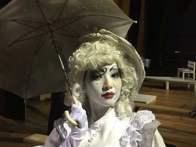 Caragiale reinterpretat cu statui vivante