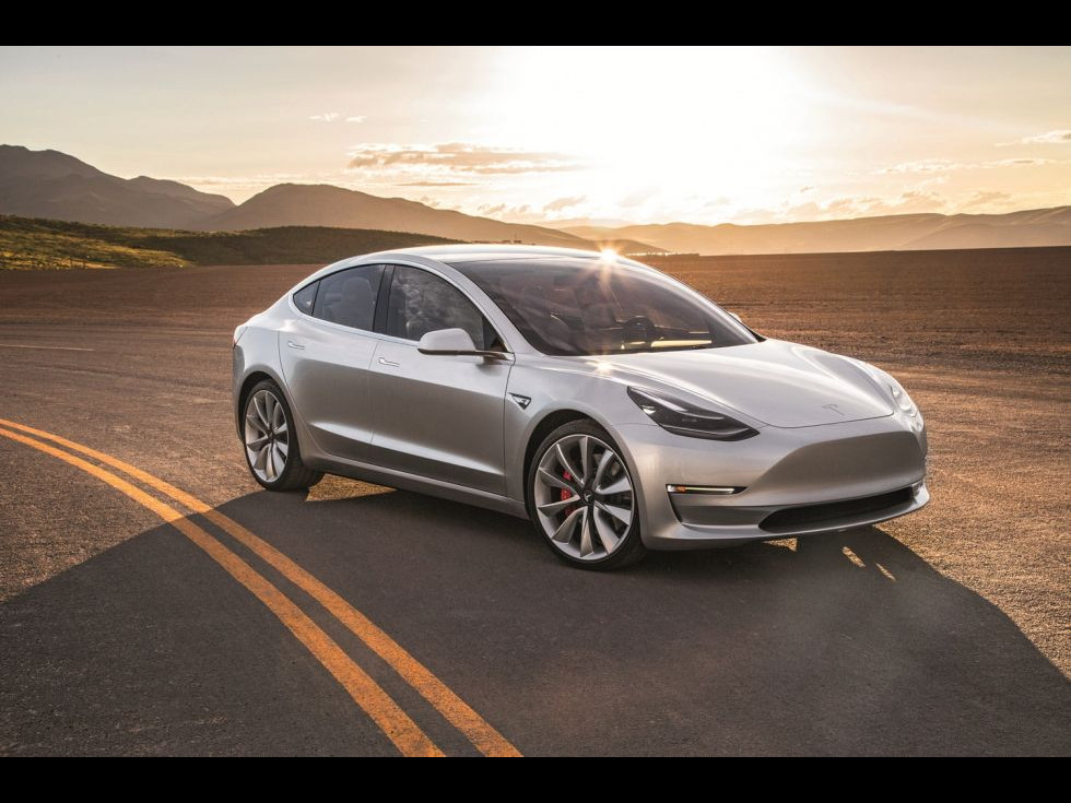 Tesla Model 3 este aproape aici