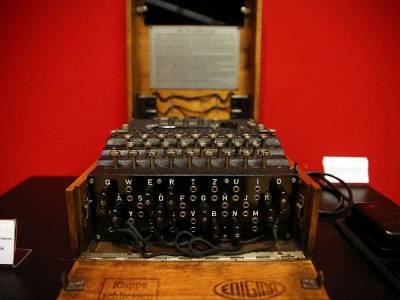 Se licitează pentru una dintre ultimele mașinării Enigma