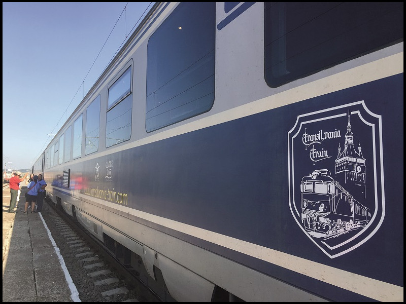 Un tren trecea prin Transilvania