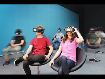 Hai să-ți spun o poveste! E despre Cinema VR Hai să-ți spun o poveste! E despre Cinema VR