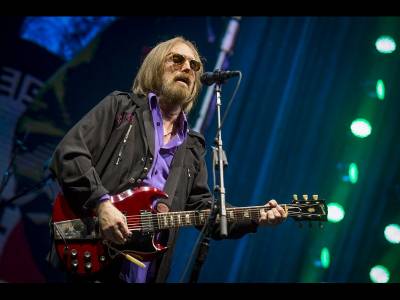 A murit celebrul muzician Tom Petty A murit celebrul muzician Tom Petty