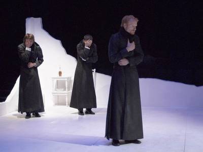 Teatrul Bulandra a revenit din vacanţă Teatrul Bulandra a revenit din vacanţă