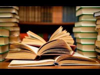 3 autori români de citit în luna februarie