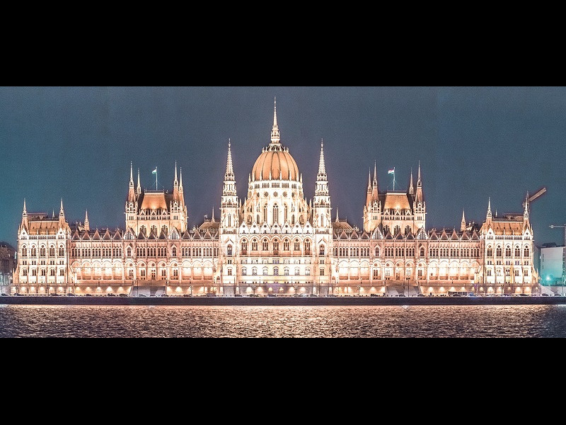 Budapesta, atât de aproape și totuși atât de departe