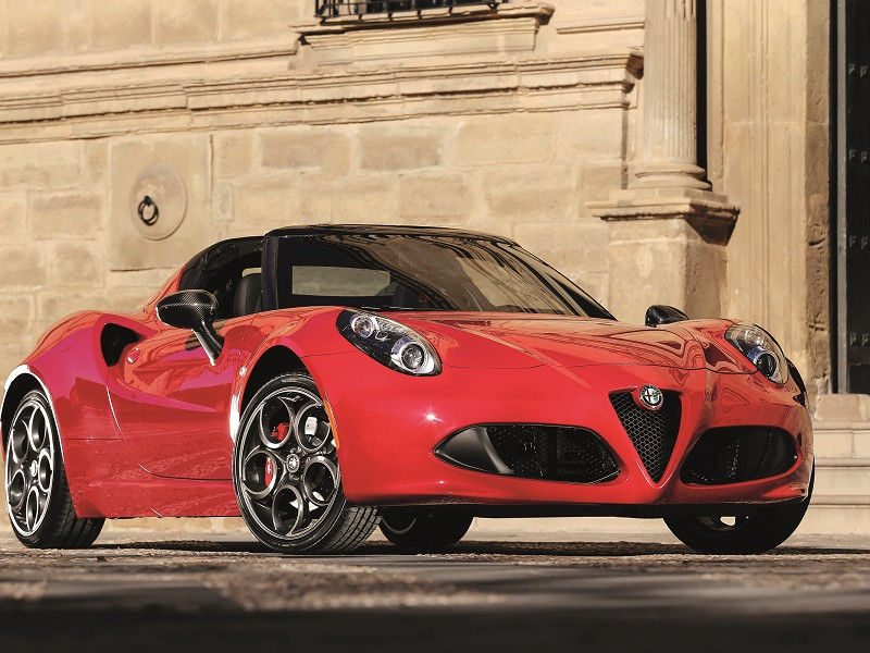 Alfa Romeo 4C Spider Clasa pregătitoare de la Ferrari