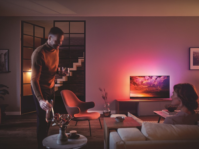 Philips TV lansează The One într-un pachet exclusiv Philips TV lansează The One într-un pachet exclusiv