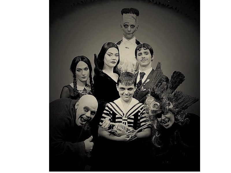 FAMILIA ADDAMS deschide noua stagiune a Teatrului EXCELSIOR FAMILIA ADDAMS deschide noua stagiune a Teatrului EXCELSIOR