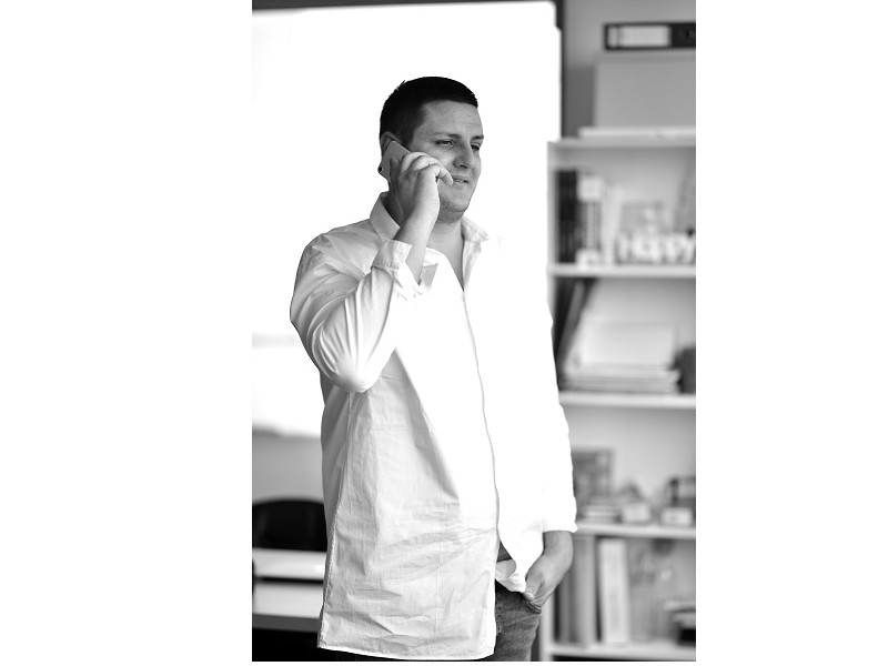 Iulian Iovănescu - PR Director & Managing Partner Creative Market Iulian Iovănescu - PR Director & Managing Partner Creative Market
