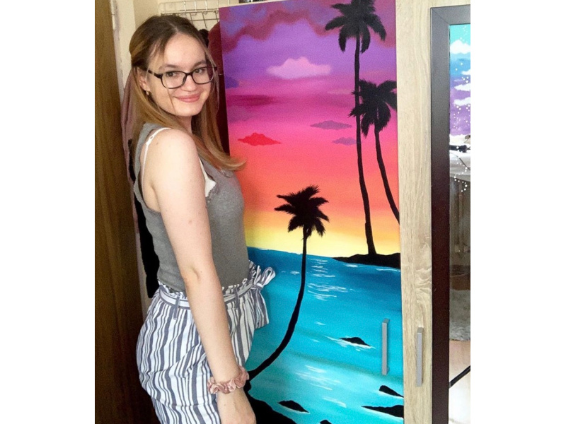 Sunt @NinjaGirlDraws și desenez - Portret de TikToker