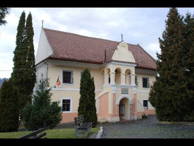 Prima Școală Românească  